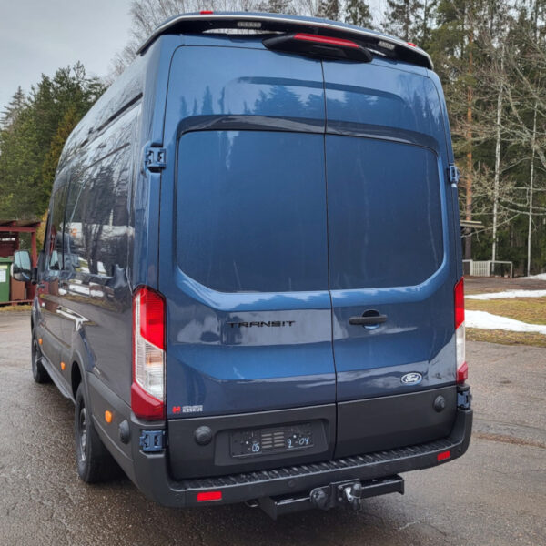 SPOILERI taakse H3 korinväriin maalattuna