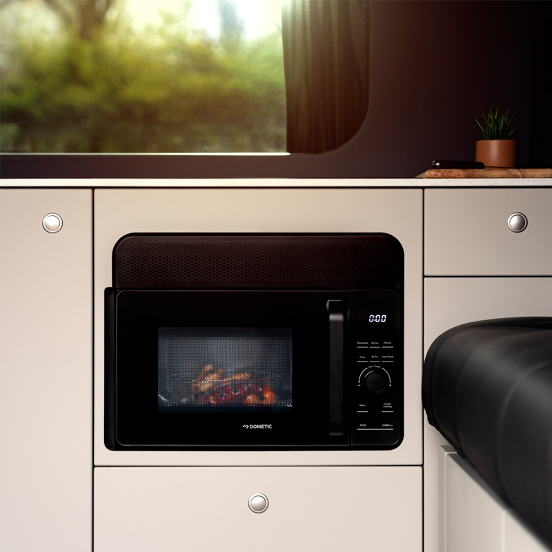 Dometic AC MWAO 240 3-in-1 AirFryer, mikroaaltouuni ja grilliuuni