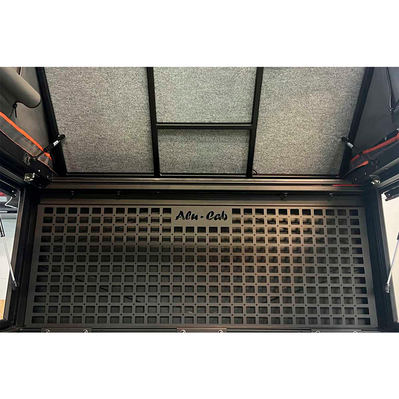 Alu-Cab ModCAP & Canopy Camper MOLLE-kiinnityslevy etuseinään Double Cab ja Extra Cab